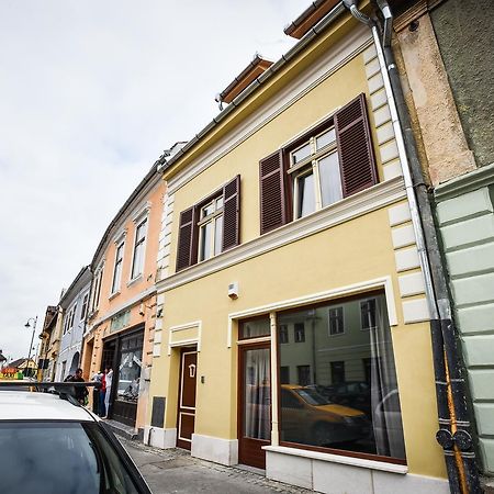 Yellowboot Aparthotel Sibiu Exterior foto