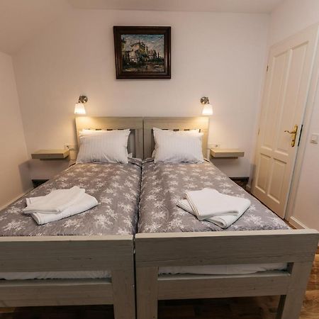 Yellowboot Aparthotel Sibiu Exterior foto