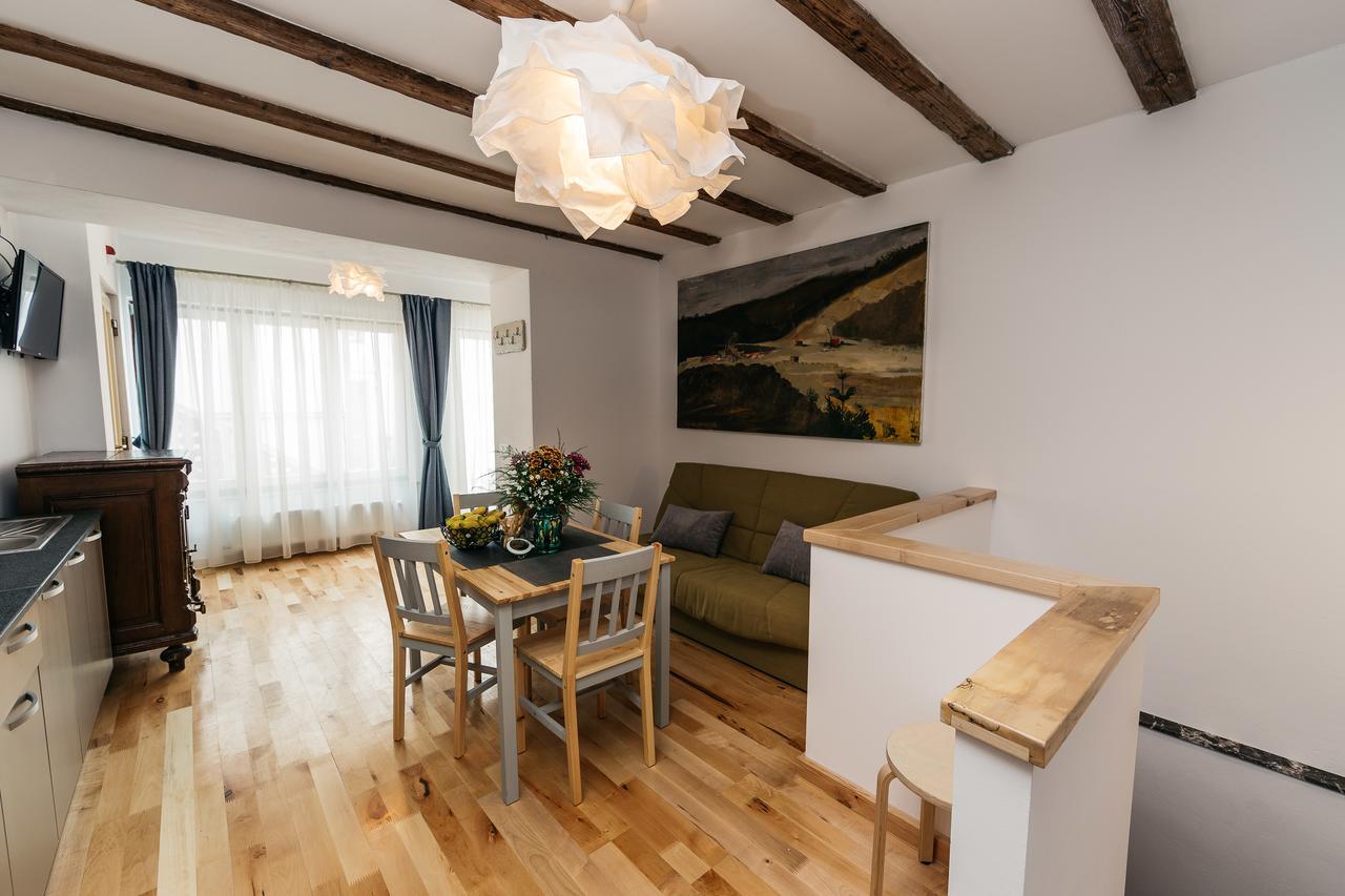 Yellowboot Aparthotel Sibiu Exterior foto